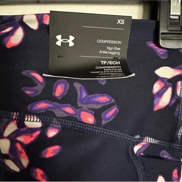 NWT Under Armour Floral High Rise Compression Ankle Workout Leggings - Picture 5 of 8
